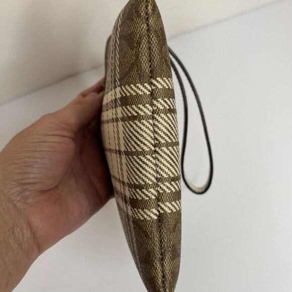 Coach Corner Zip Zip Wallet Wristlet Signature Plaid Khaki Chalk - Picture 6 of 8